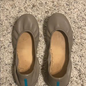 Beige Tieks 7